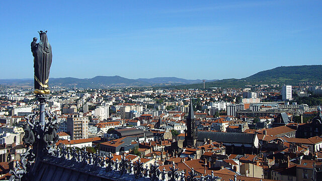 Vogelperspektive auf die Stadt Clérmont-Ferrand