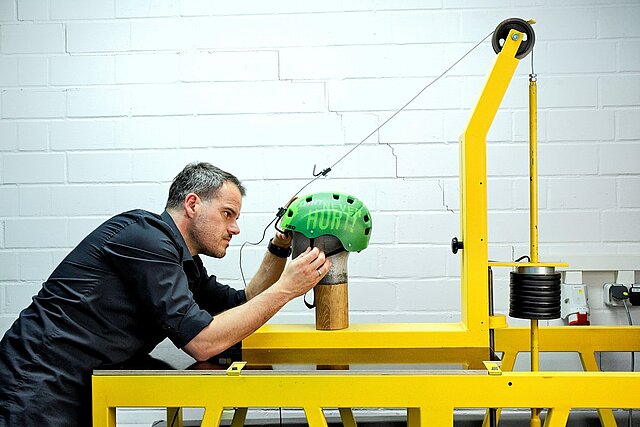 Zwölf Radhelme im Test